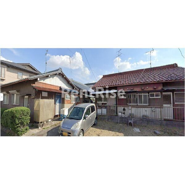 高屋町旭210・211借家の外観