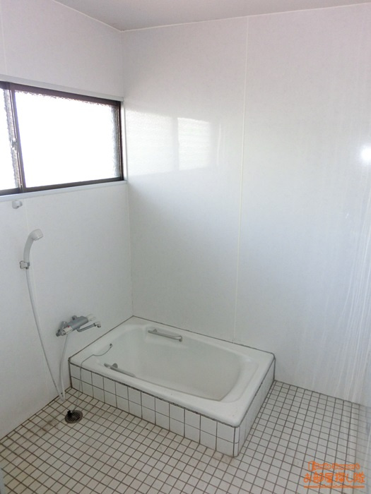 久留米市津福本町の一戸建ての浴室