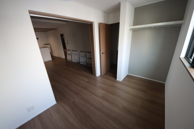 【洋室】 | 《仲介手数料無料》南区大字広ヶ谷戸557-9(R号棟)新築一戸建 | 撮影日 3025年6月2日 16:00 晴れ