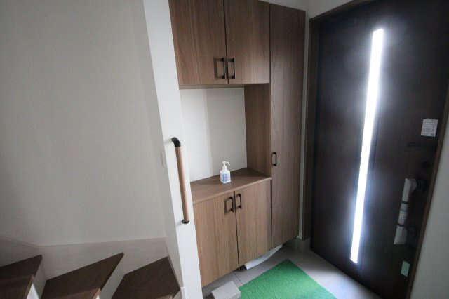 【玄関】 | 《仲介手数料無料》南区大字広ヶ谷戸557-9(R号棟)新築一戸建 | 撮影日 3025年6月2日 16:00 晴れ