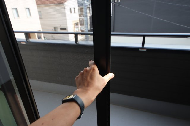 【その他】 | 《仲介手数料無料》南区大字広ヶ谷戸557-9(R号棟)新築一戸建 | 網戸付き
撮影日 3025年6月2日 16:00 晴れ