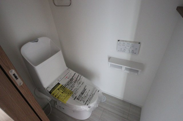 【バルコニー】 | 《仲介手数料無料》南区大字広ヶ谷戸557-9(R号棟)新築一戸建 | 撮影日 3025年6月2日 16:00 晴れ