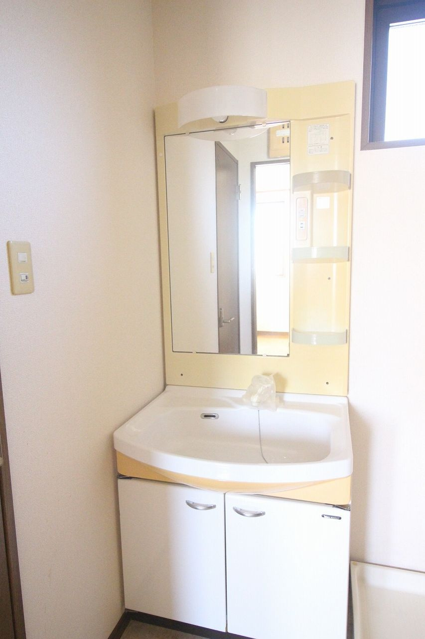 下野市小金井のアパート