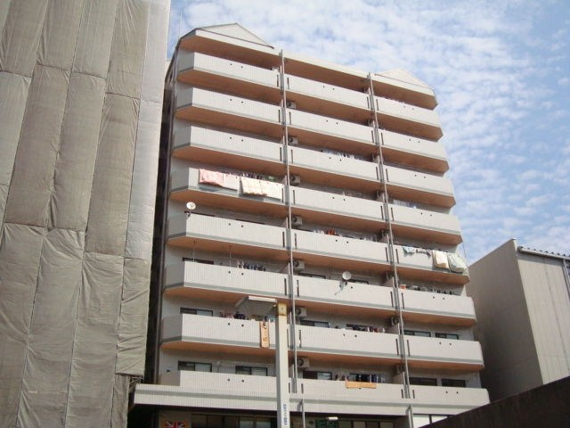 サンピア植田の外観