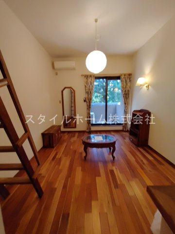 【内装】 | セザンヌ福江 | 別部屋写真です。
