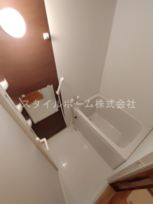 【浴室】 | セザンヌ福江 | 別部屋写真です。