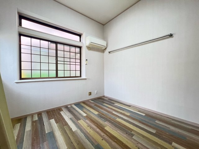 入間川プレミアムの居間・リビング|こちらのリビングで趣味の時間をお楽しみください
