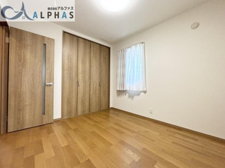 【洋室】 | 加古川市尾上町安田　築浅一戸建て | スッキリと飽きの来ないシンプルな洋室♪