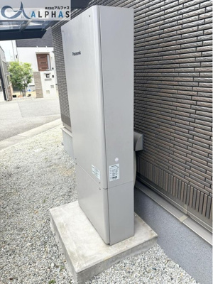 【発電・温水設備】 | 加古川市尾上町安田　築浅一戸建て | 発電した電気を貯められる蓄電池あり♪