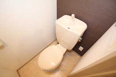 【トイレ】 | アムール樹 | シンプルで使いやすいトイレです
アムール樹102号室　2020年12月3日撮影