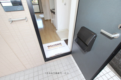 【玄関】 | アムール樹 | 落ち着いた玄関です
アムール樹102号室　2020年12月3日撮影