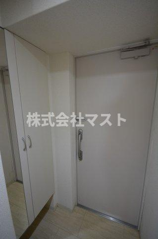 グレイス難波南の玄関