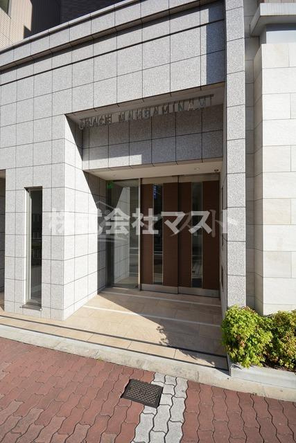 グレイス難波南のエントランス