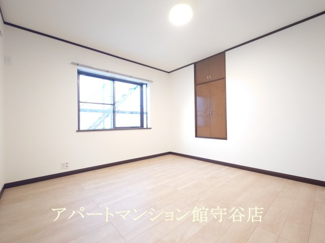 ハイツデュエットの洋室