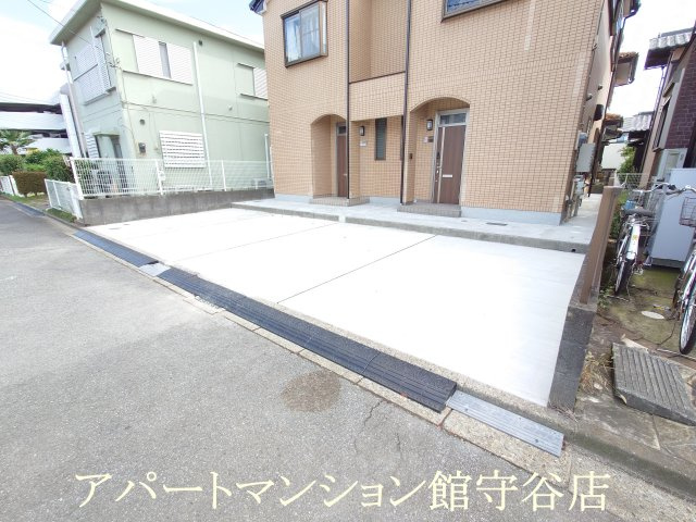 ハイツデュエットの駐車場