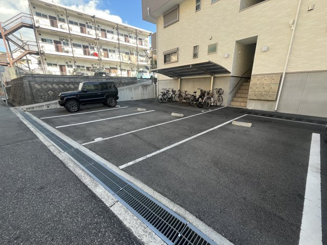 ウエスト魚住Ⅱの駐車場