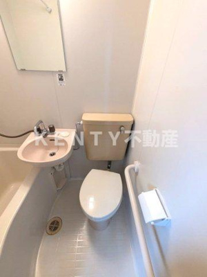 【トイレ】 | キャッスル | トイレです