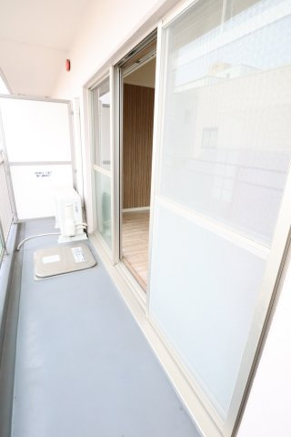 大阪市城東区今福西４丁目の賃貸マンションのバルコニー