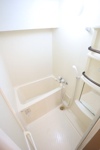 大阪市城東区今福西４丁目の賃貸マンションの浴室