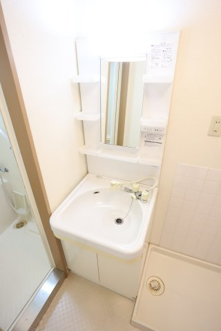 大阪市城東区今福西４丁目の賃貸マンションの洗面所