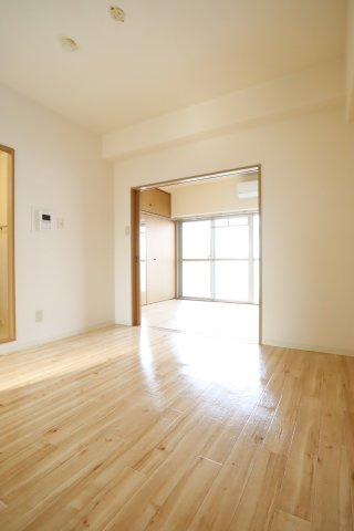 大阪市城東区今福西４丁目の賃貸マンションの洋室