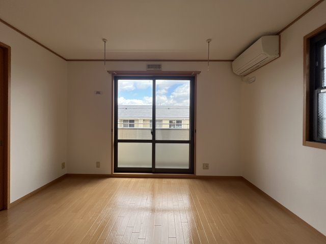 サンビレッジ瑞景 E棟の居間・リビング