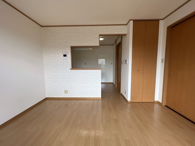 サンビレッジ瑞景 E棟の居間・リビング