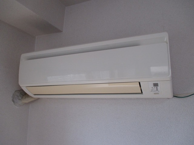 【設備】 | ベルメゾン豊新２ | エアコンが有るので年中快適ですね