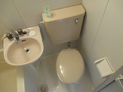 【トイレ】 | ベルメゾン豊新２ | ユニットバス内のトイレです