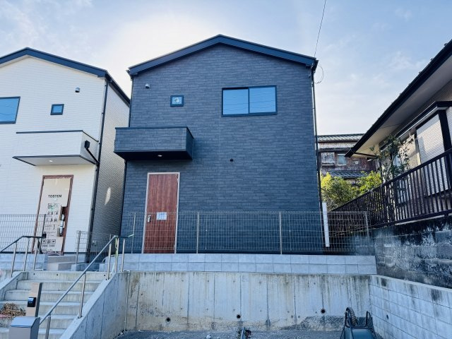 八王子市　元八王子町　新築一戸建て　６期の外観|～高尾駅徒歩22分　区画整理された分譲地内の新築一戸建て　駐車スペースは2台分～