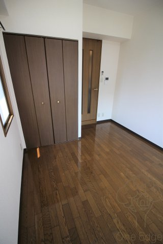コート十三の内装