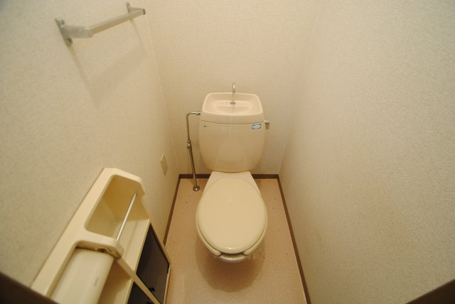 グリーンタウン津留崎のトイレ|内装イメージ：同物件別室