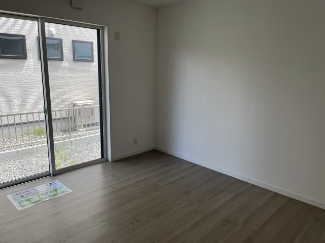 金光町佐方戸建ての洋室