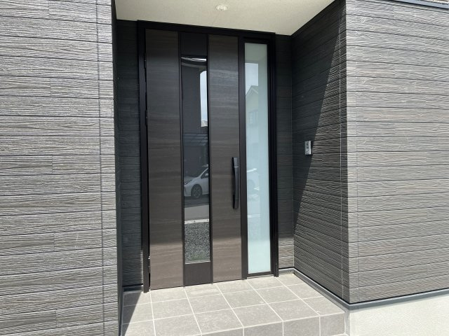 金光町佐方戸建ての玄関