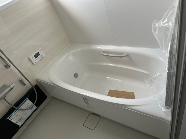 金光町佐方戸建ての浴室