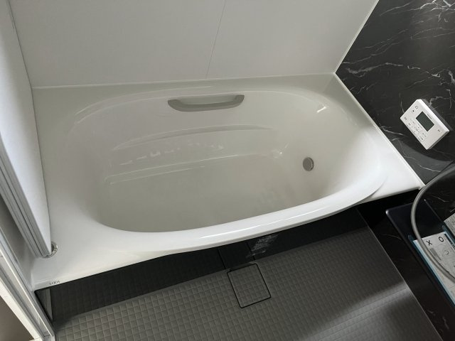 金光町佐方戸建ての浴室