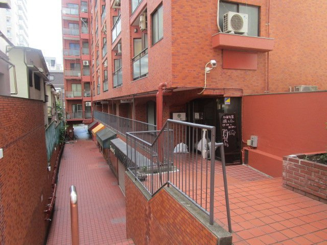港区赤坂６丁目の店舗の外観