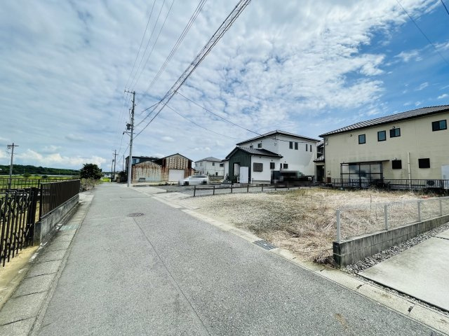 刈谷市東境町の前面道路含む現地写真