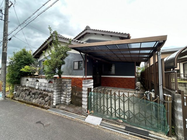 平家建の５ＤＫ★緑豊かな閑静な住宅地★ＪＲ月ヶ瀬口駅まで徒歩１５分★相楽郡南山城村北大河原釜ノ子の駐車場|カーポート