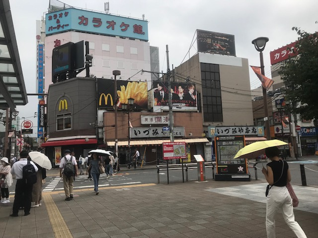 いづみや第２支店建物の外観