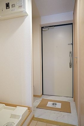 野澤ビルの玄関