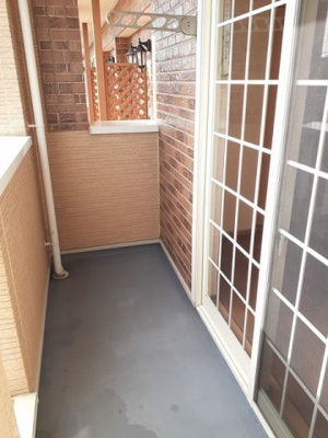 【バルコニー】 | フルール | 陽当たり良好なバルコニーです