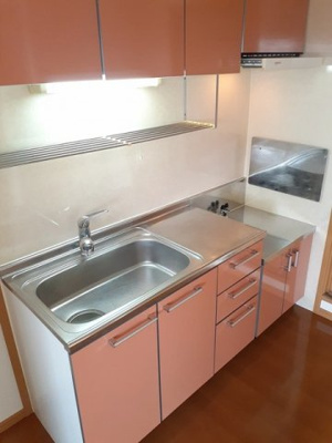 【キッチン】 | フルール | コンパクトなキッチンで掃除もラクラク