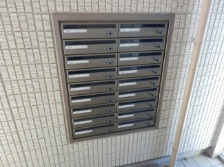 【その他共用部分】 | 共用の集合メールボックスです。