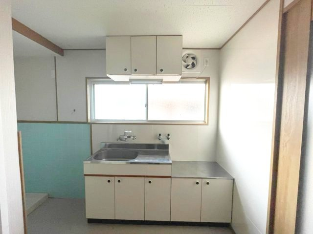 栗田マンションのキッチン|イメージとして同建物他部屋を表示しています