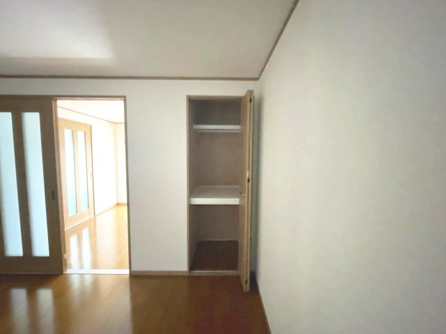 栗田マンションの収納|イメージとして同建物他部屋を表示しています