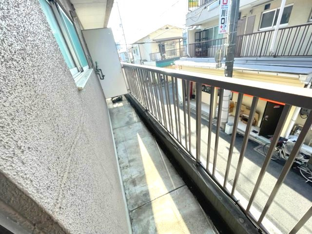 栗田マンションのバルコニー|イメージとして同建物他部屋を表示しています