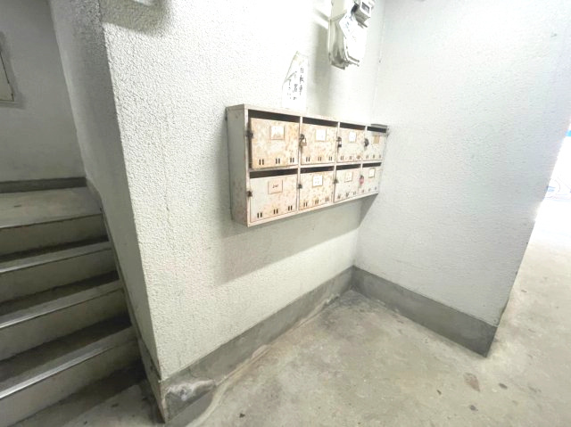 栗田マンションのエントランス
