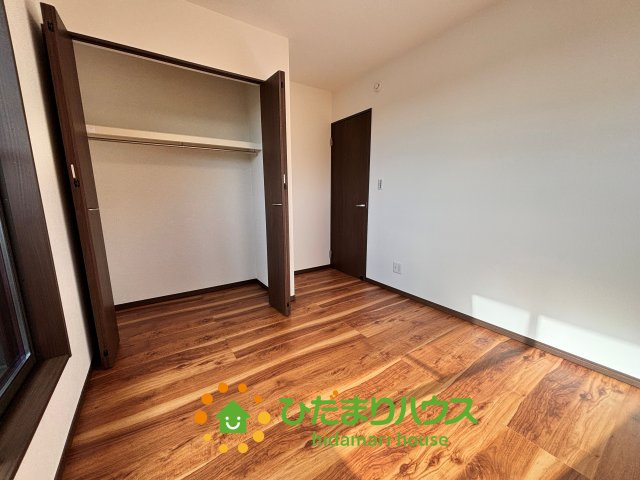 ワイウッドコート古河市茶屋新田第１期　新築一戸建て　12の収納|おもちゃも収納できます！