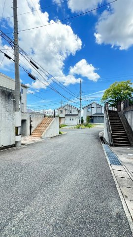 名塩平成台の前面道路含む現地写真|前面道路